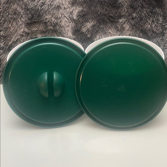 NIB Tupperware one touch Green and White Containers - Picture 13 of 16